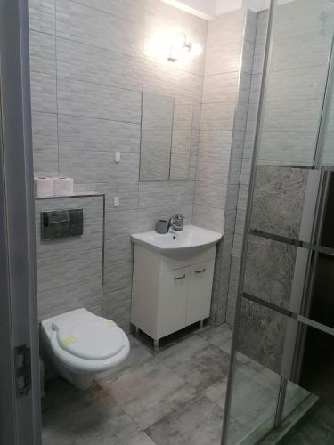 Wave 1 Promenada Apartments