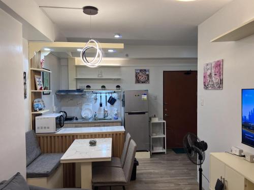 Mavita's City HideAway ONE BEDROOM CONDO