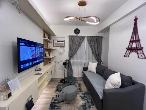 Mavita's City HideAway ONE BEDROOM CONDO