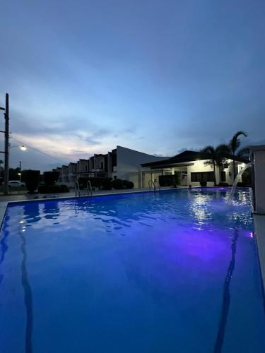 Almond drive Condo Cozy 1BR Talisay