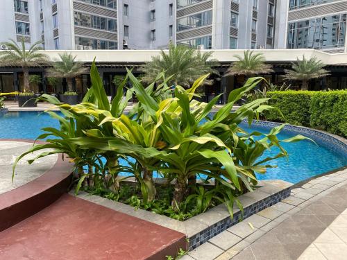 Makati Air Luxury Package - Laugh Sleep Brunch Surf 300 mbps Fast