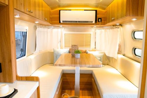 Camperisti at Club Laiya