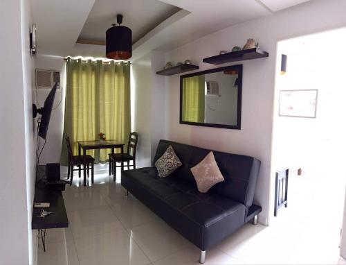 Explore Manila, Trendy 1BR unit in Prime Location