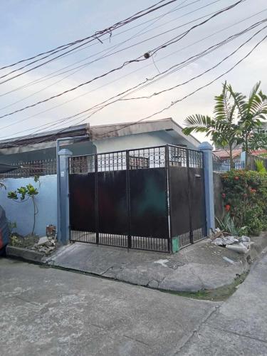 HOST HOMES VILLA DOLINA Guest House