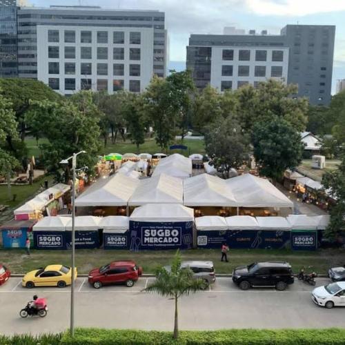 14T Walking distance to Ayala and IT Park with WIFI