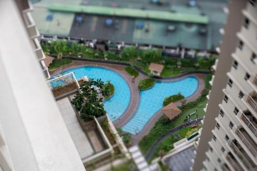 The One with Purple Apartment