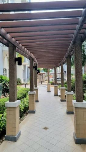 1BR with Balcony Condo accross NAIA T3