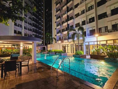 Spring Residences Suite with free parking