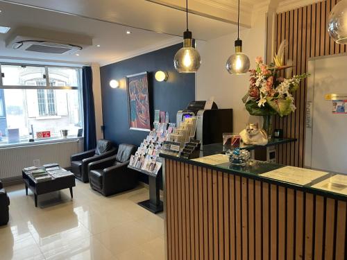 Hotel Mary's Republique