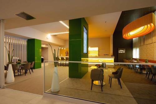 Hotel Plaza Site Du Futuroscope