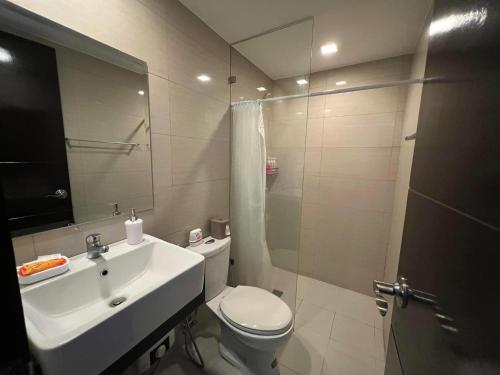 The Viceroy near Venice Mall