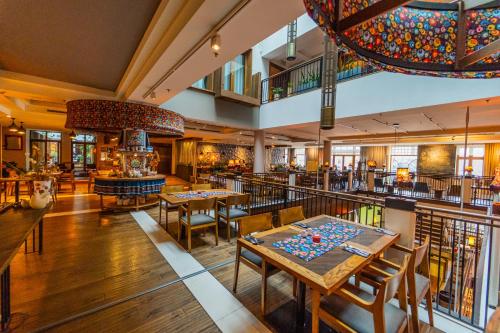 Bristol Tradition & Luxury