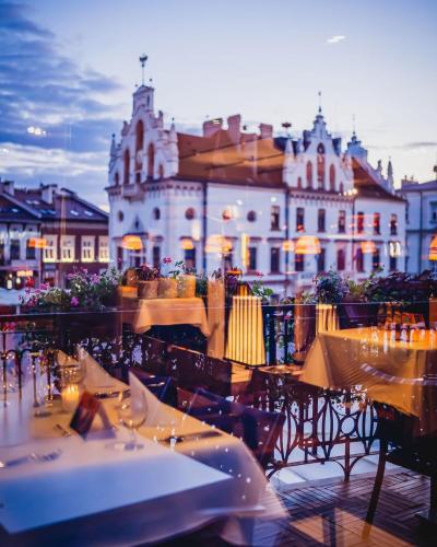 Bristol Tradition & Luxury