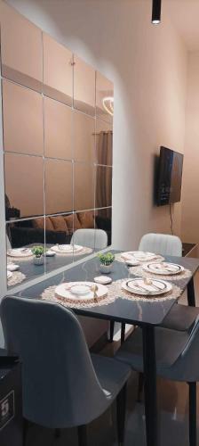 Kate's Place in Mall of Asia Complex