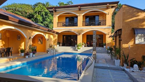 Villa Naranja Pagudpud - Biondo