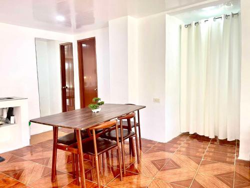 Spacious Studio w AC Central Area near Beach