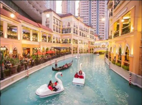 Cozy home Near NAIA & BGC