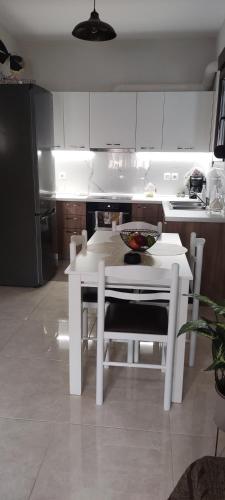 ΠΟΛΥΤΕΛΕΣ -ΜΟΝΤΕΡΝΟ ΔΙΑΜΕΡΙΣΜΑ