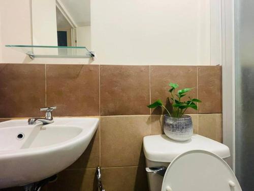 AR07 Quiet and Cozy Studio condo unit