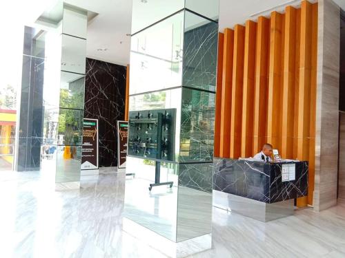 16G Walking distance to Ayala and IT Park with WIFI