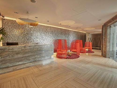 Hotel Novotel Suites Manila at Acqua