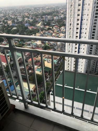 1br with balcony 30flr T4
