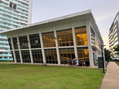 Rox place at The Residences at Commonwealth QC