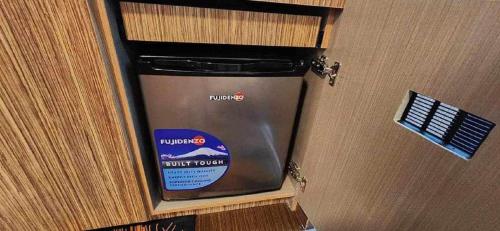 Near Manila Airport COZY HOTEL STYLE Condo With Pool 7A