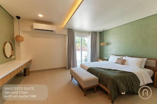 Alesea Oeste La Union Private Beachfront Villa Jacuzzi Heated Pool