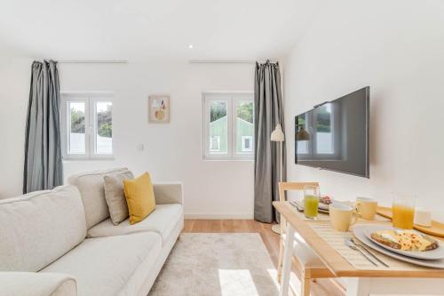 Blue Charm - Campolide Apartments