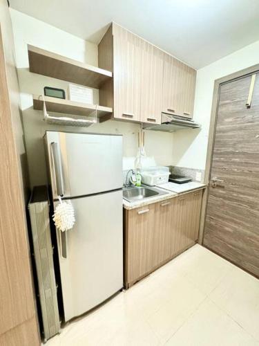 Cozy Hideaway In the City - Pool & Prime Location