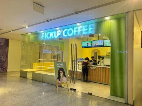 Cozy Hideaway In the City - Pool & Prime Location