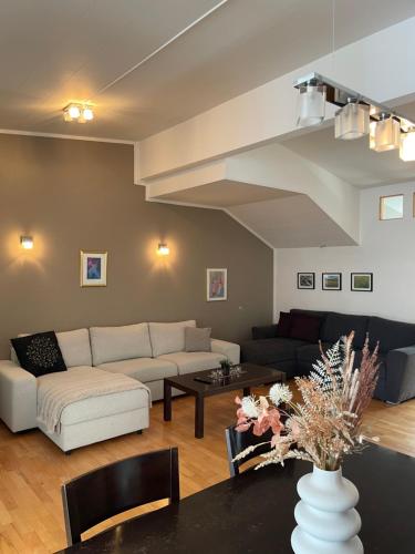 Penthouse på huvudgatan, stadskärnan Akureyri