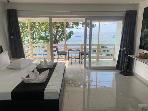 Papa Fred's Beach Resort