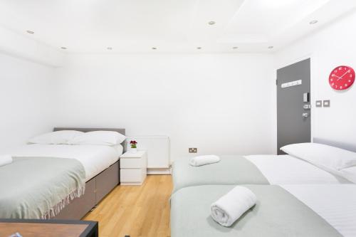 Studio9 Rooms - Next to Emirates Stadium - Budget Rooms with Shared Bathroom