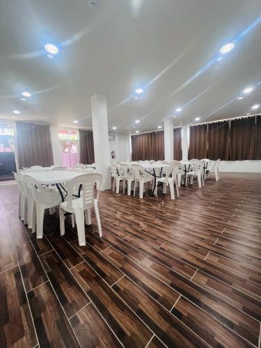 HearthStone Suite & Cafe