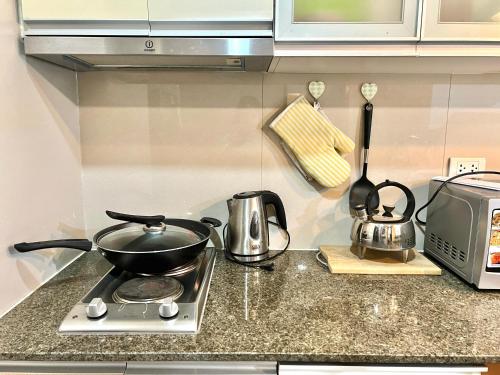 Deluxe Studio with Balcony at Greenbelt Makati Manila