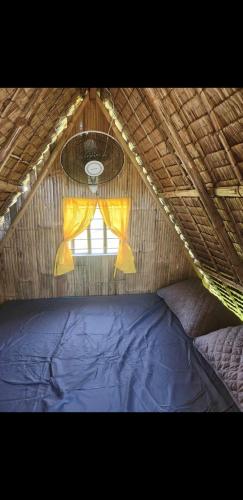 IZZY RIVERFRON RESORt