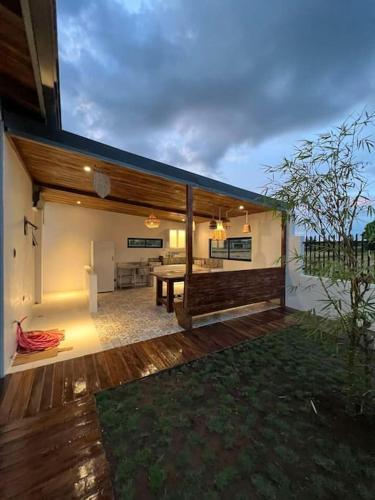 Peaceful bamboo farm villa