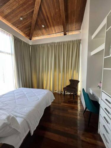 Peaceful bamboo farm villa