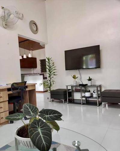 Matthew Pensione House- Modern Island Residence