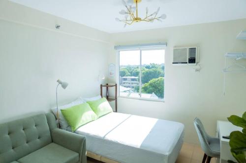 Unit 28 Mountain View Studio by Ems