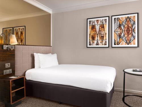 Strand Palace Hotel