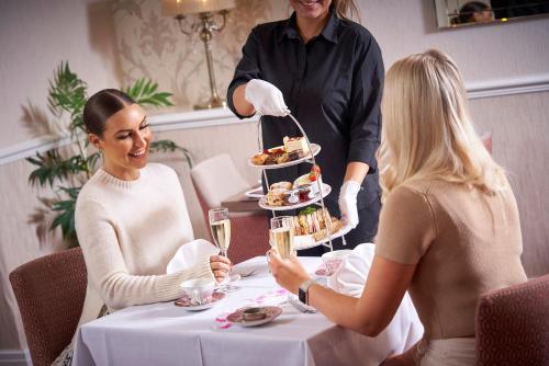 Kingston Theatre Hotel