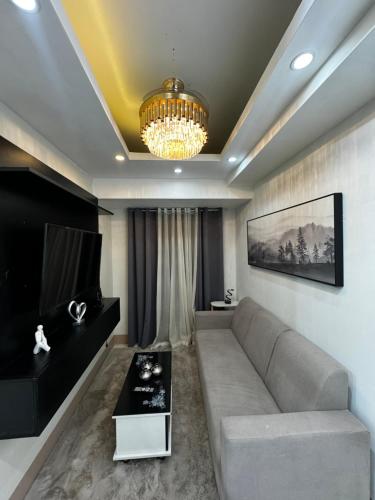 Bachelor Pad Shore 3 Residences