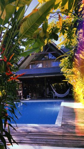 Tropical Jungle Villa 5 min walk to Cloud 9