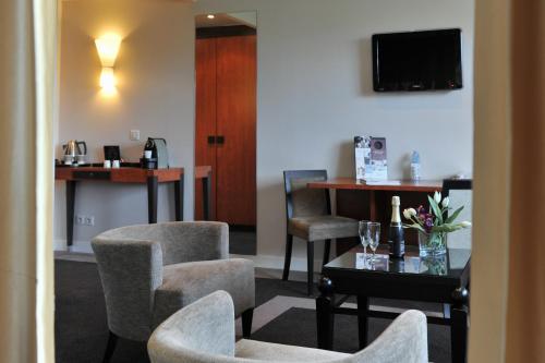 Mercure Maurepas Saint Quentin