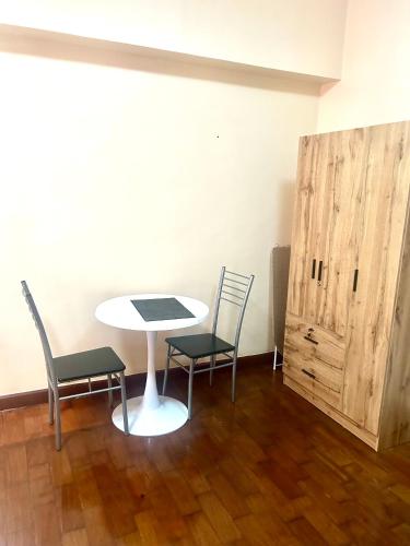 20C Staycation away from home