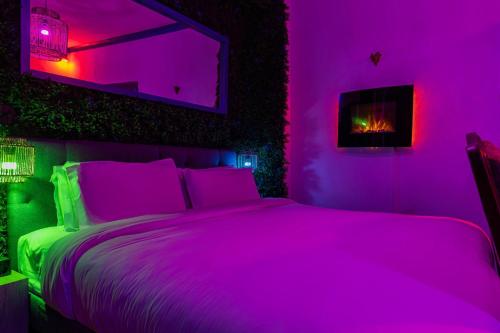 17th Century Room in Villa with Snooker & HotTub - Sintra WOW