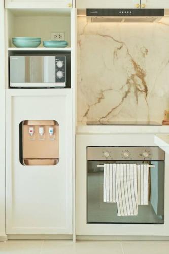 Alesea Tammocalao La Union Beachfront Villa - Jacuzzi, Two Pools